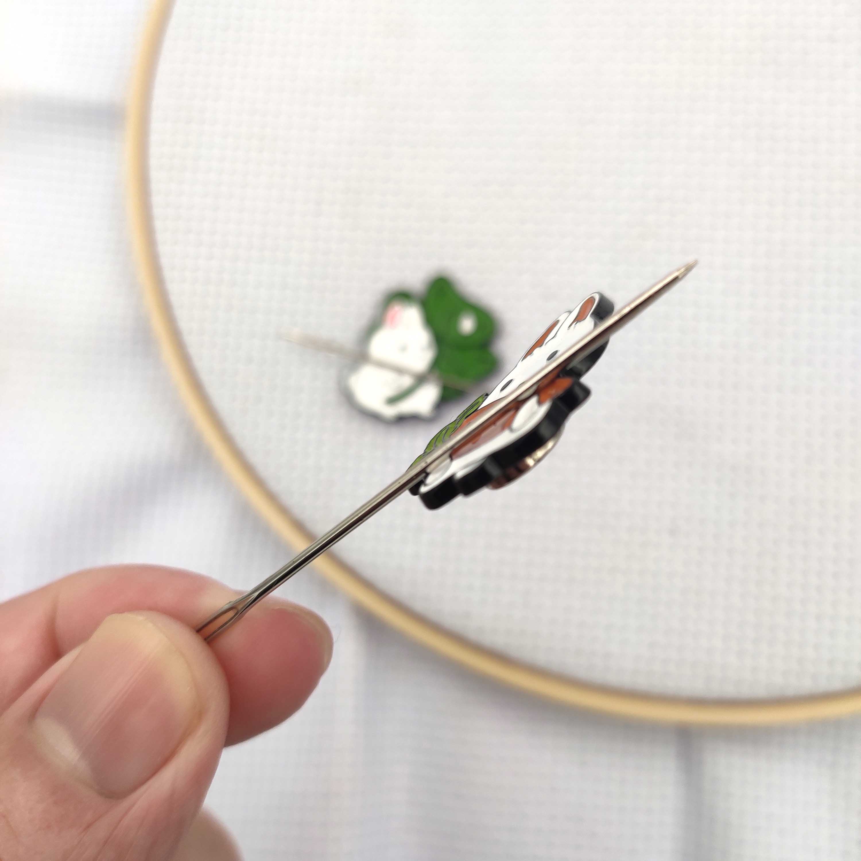 Needle Minder Rabbit, Bunny Ne - Needle Minder Magnet ulasan dan harga