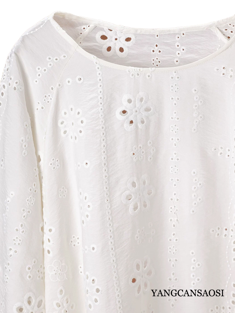 Plus Size White Hollow Embroid - Embroidery Jersey ulasan dan harga