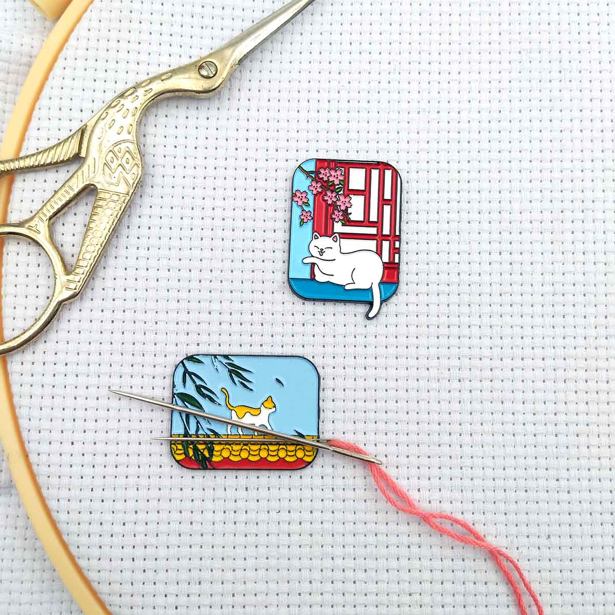 Cute Cat Magnetic Needle Minde - Needle Minder Magnet ulasan dan harga